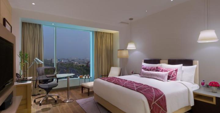 Crowne Plaza 
